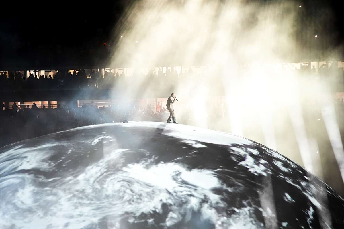 Kanye West İstanbul’da tarih yazdı! 118 bin kişi aynı konserde buluştu 23
