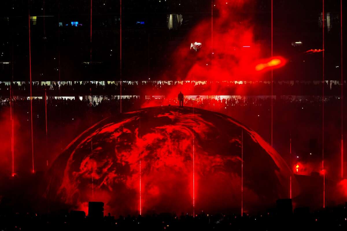 Kanye West İstanbul’da tarih yazdı! 118 bin kişi aynı konserde buluştu 22