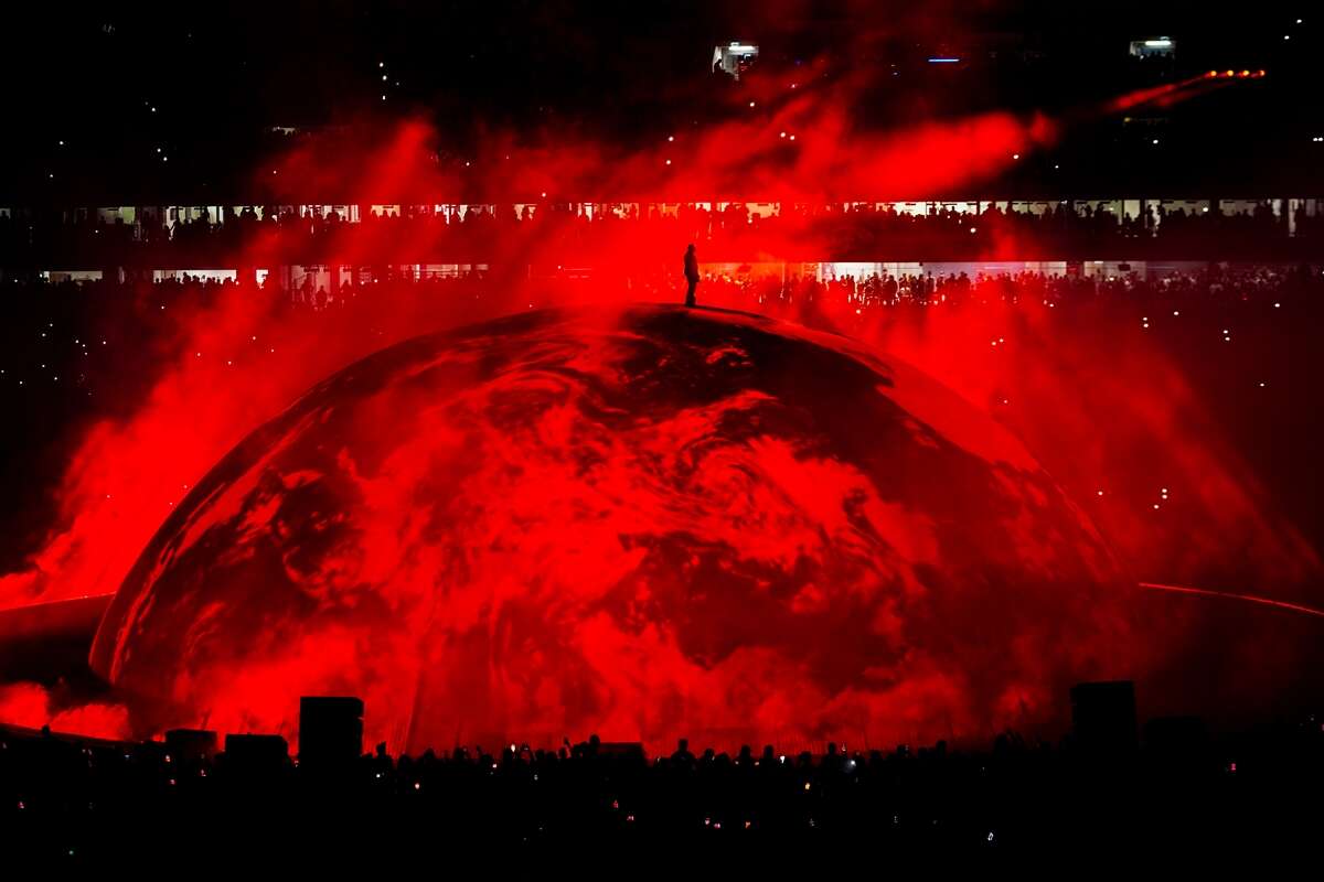 Kanye West İstanbul’da tarih yazdı! 118 bin kişi aynı konserde buluştu 16