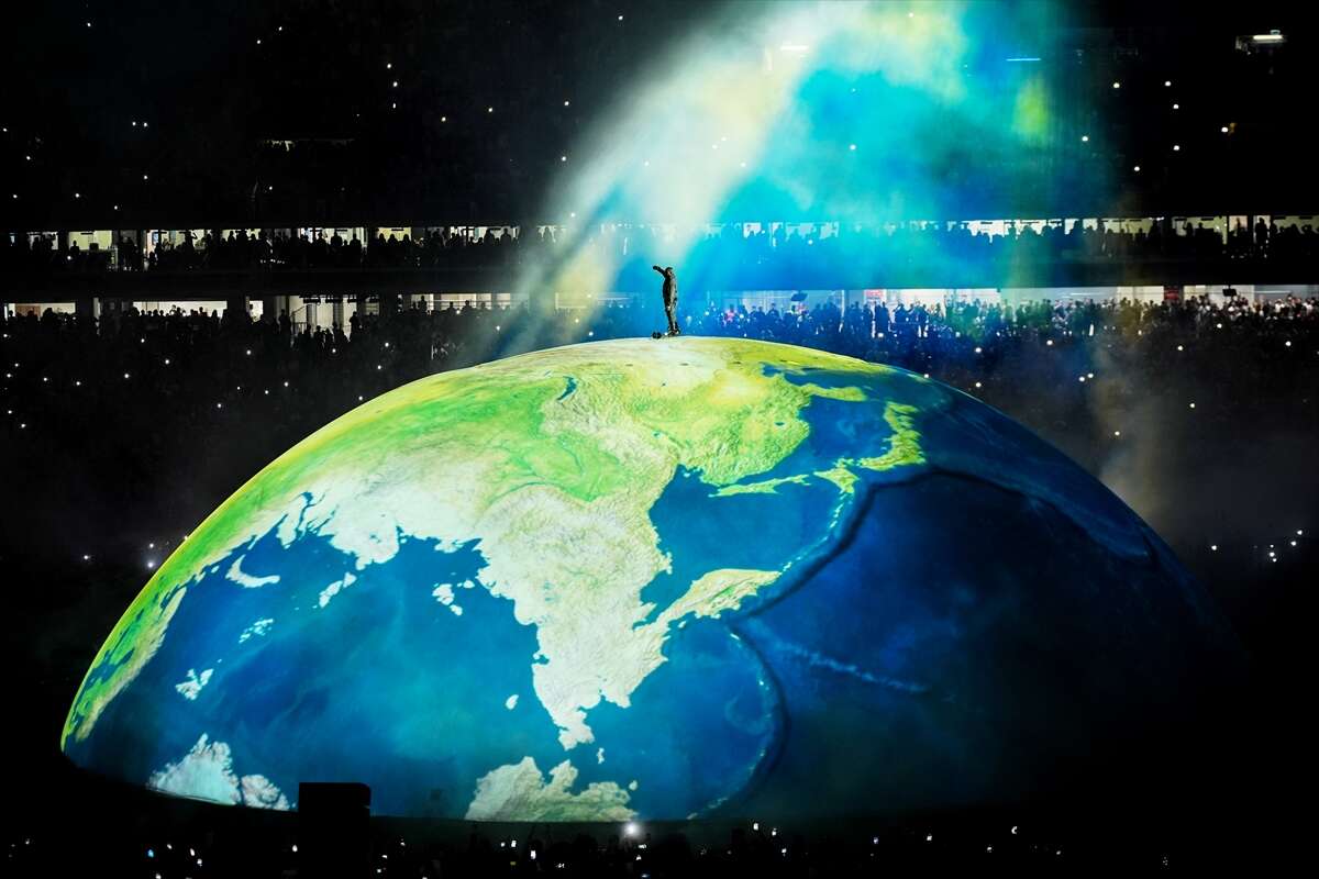 Kanye West İstanbul’da tarih yazdı! 118 bin kişi aynı konserde buluştu 15