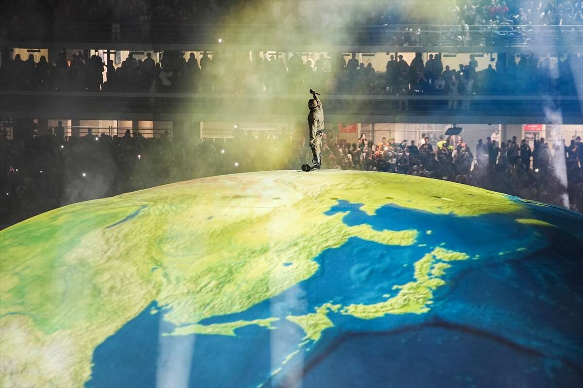 Kanye West İstanbul’da tarih yazdı! 118 bin kişi aynı konserde buluştu 12