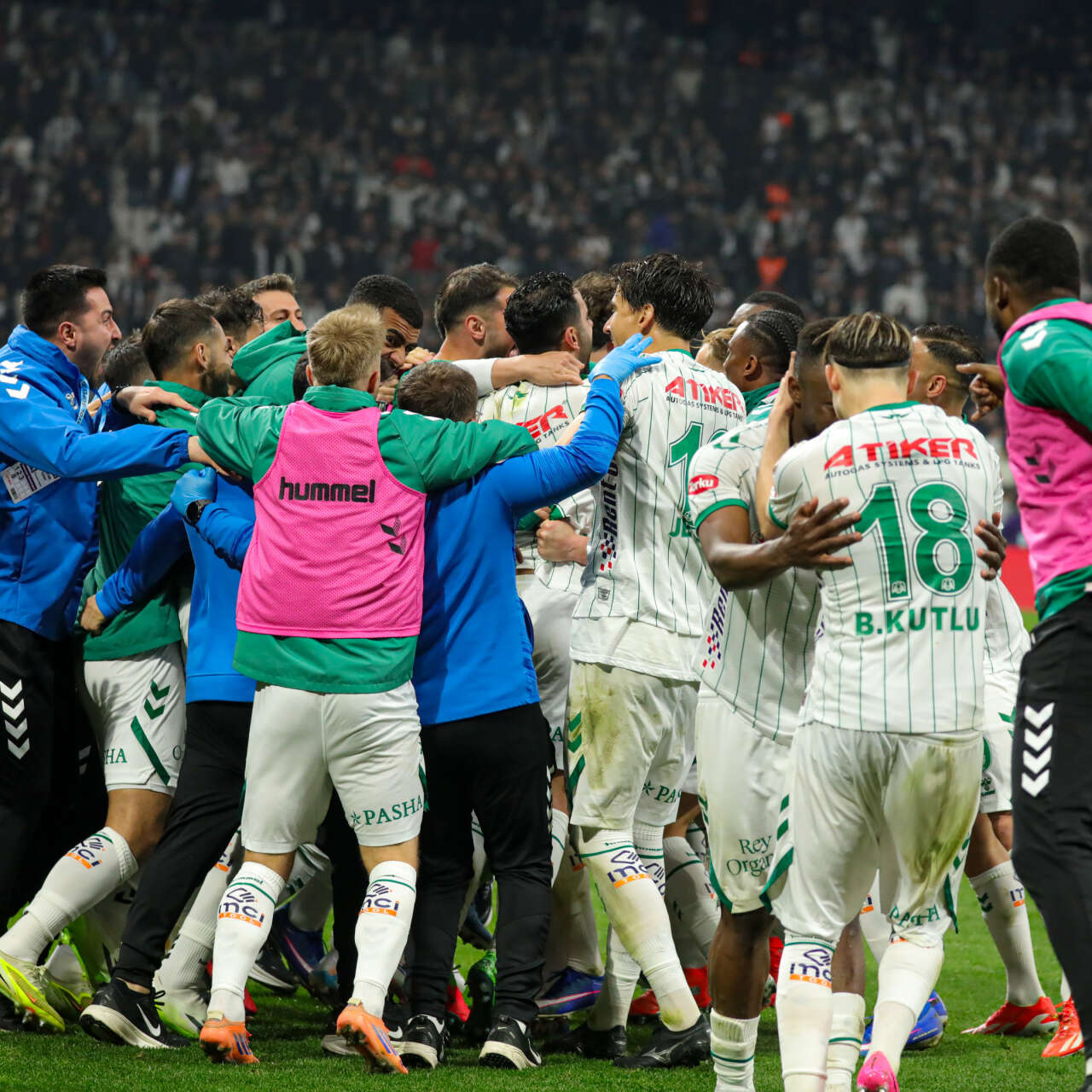 Konyaspor’un final biletini aldığı Beşiktaş maçından en güzel kareler 37
