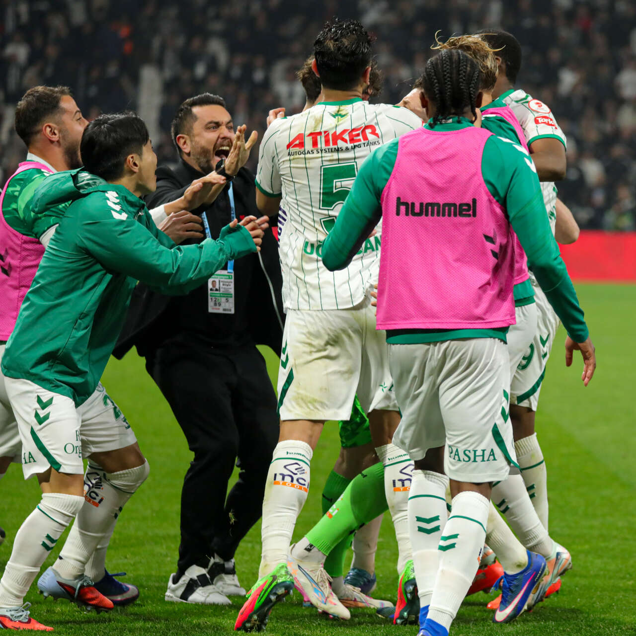 Konyaspor’un final biletini aldığı Beşiktaş maçından en güzel kareler 45