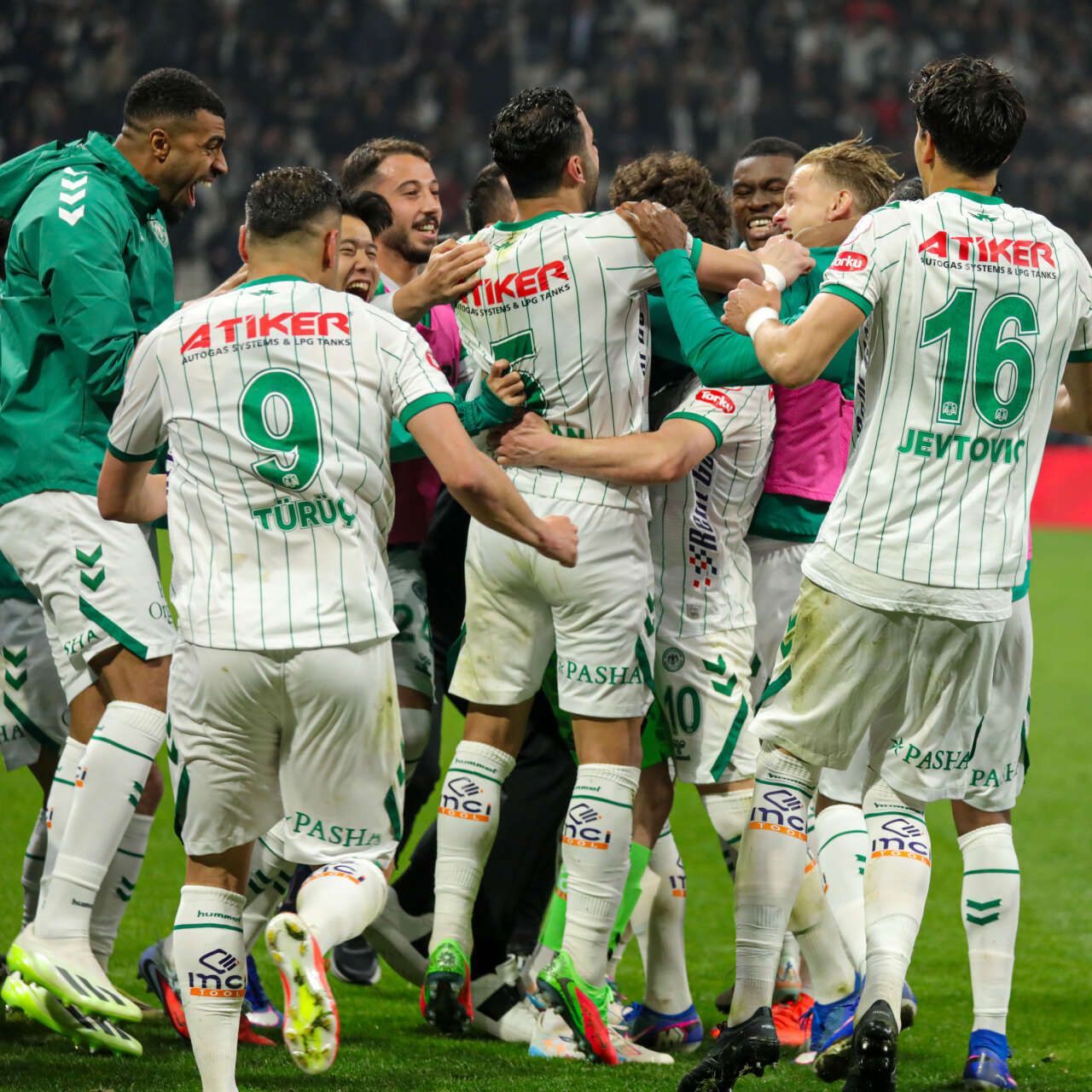 Konyaspor’un final biletini aldığı Beşiktaş maçından en güzel kareler 44