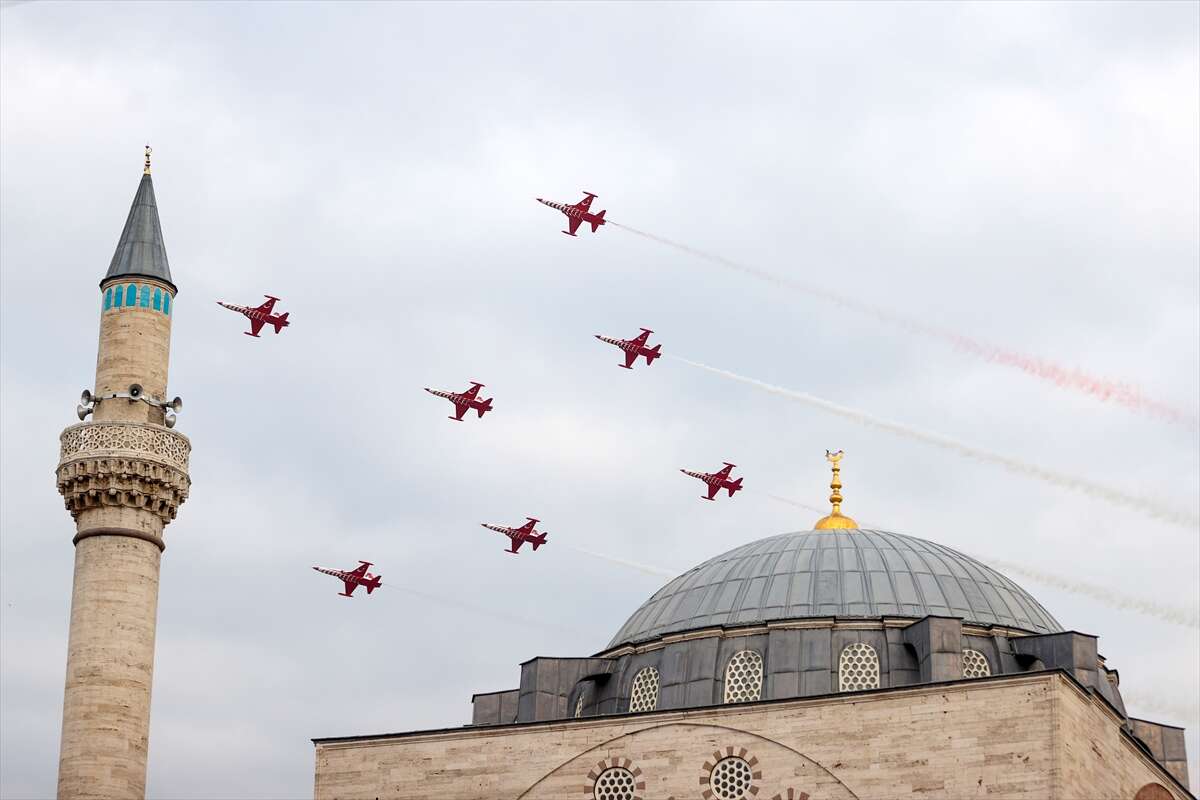 Türk Yıldızları Konya’nın kalbinde nefes kesti 15
