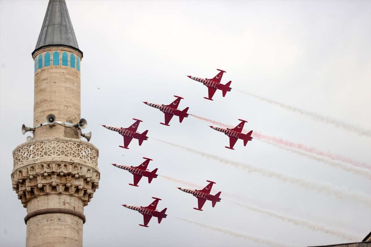 Türk Yıldızları Konya’nın kalbinde nefes kesti 18
