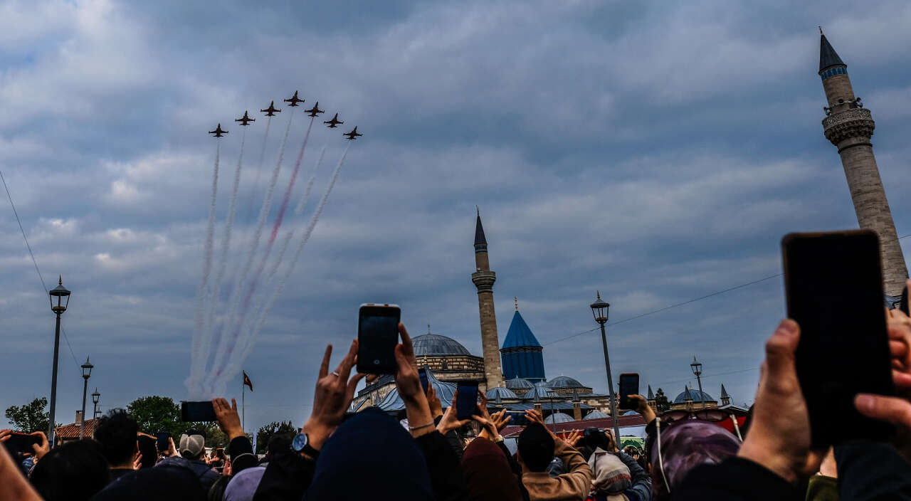 Türk Yıldızları Konya’nın kalbinde nefes kesti 12
