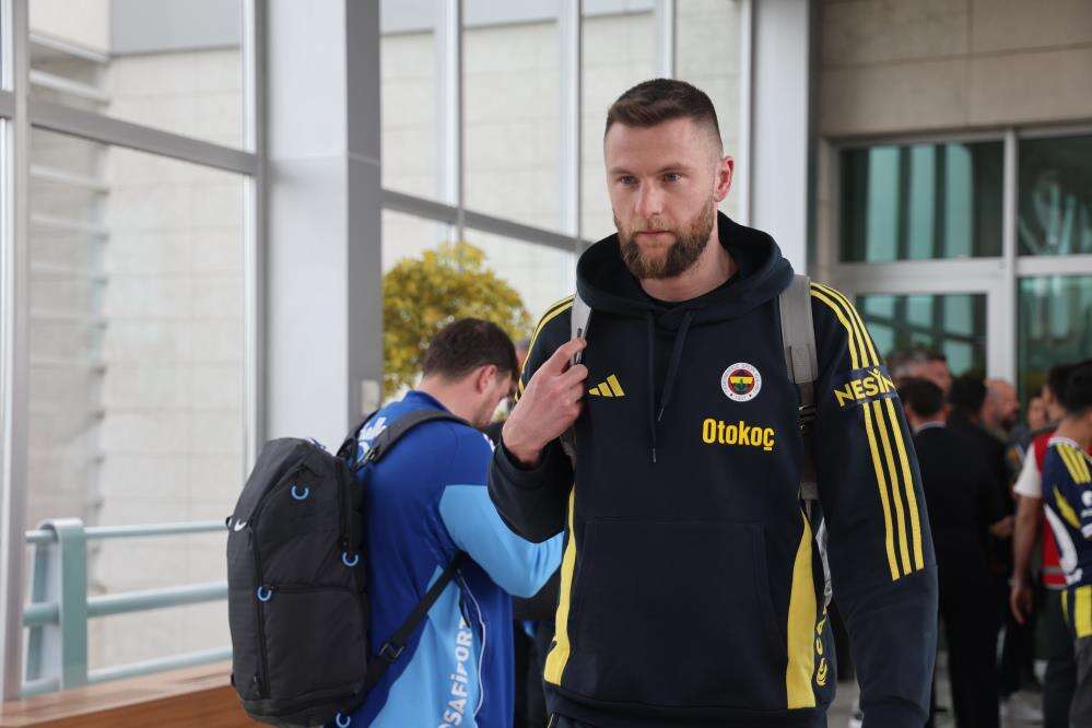 Fenerbahçe kafilesi Konya’ya geldi, taraftar böyle karşıladı 10