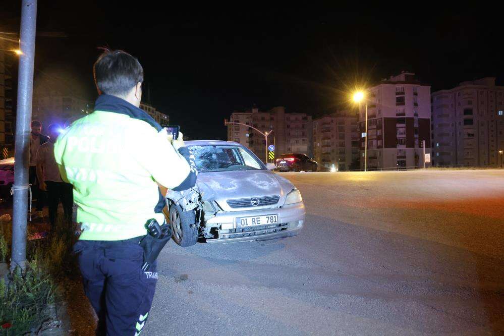Şampiyonluk konvoyundan çıkan alkollü sürücü motosiklete çarptı 5