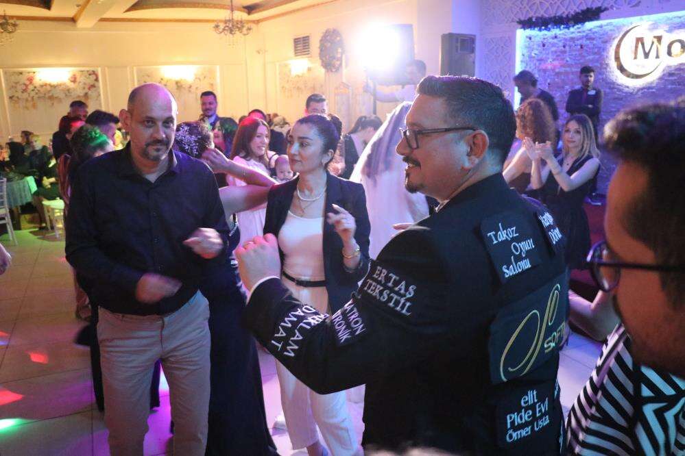 Görenleri hayrete düşüren düğün! Damat, masraflara ilginç bir çözüm buldu 8