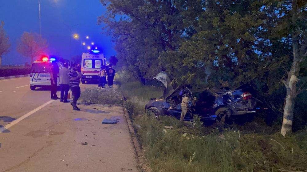 Düğün sevinci acıya döndü! Genç kadın öldü, sürücü ağır yaralı 6