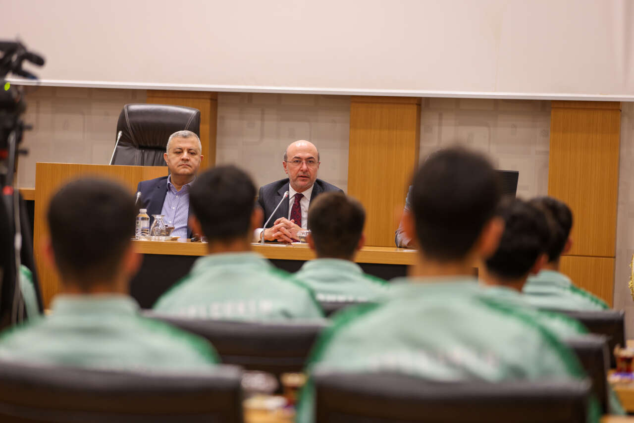 Selçuklu Belediyespor Hokey Takımı Avrupa yolcusu 12