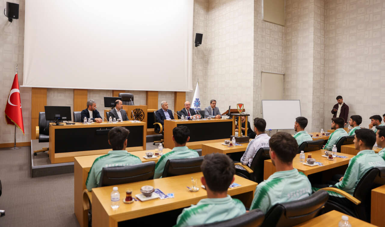Selçuklu Belediyespor Hokey Takımı Avrupa yolcusu 6
