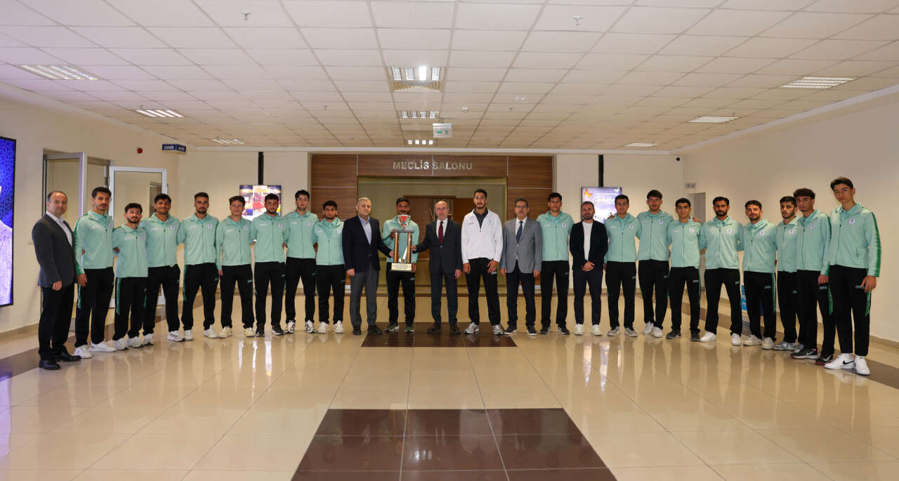 Selçuklu Belediyespor Hokey Takımı Avrupa yolcusu 3