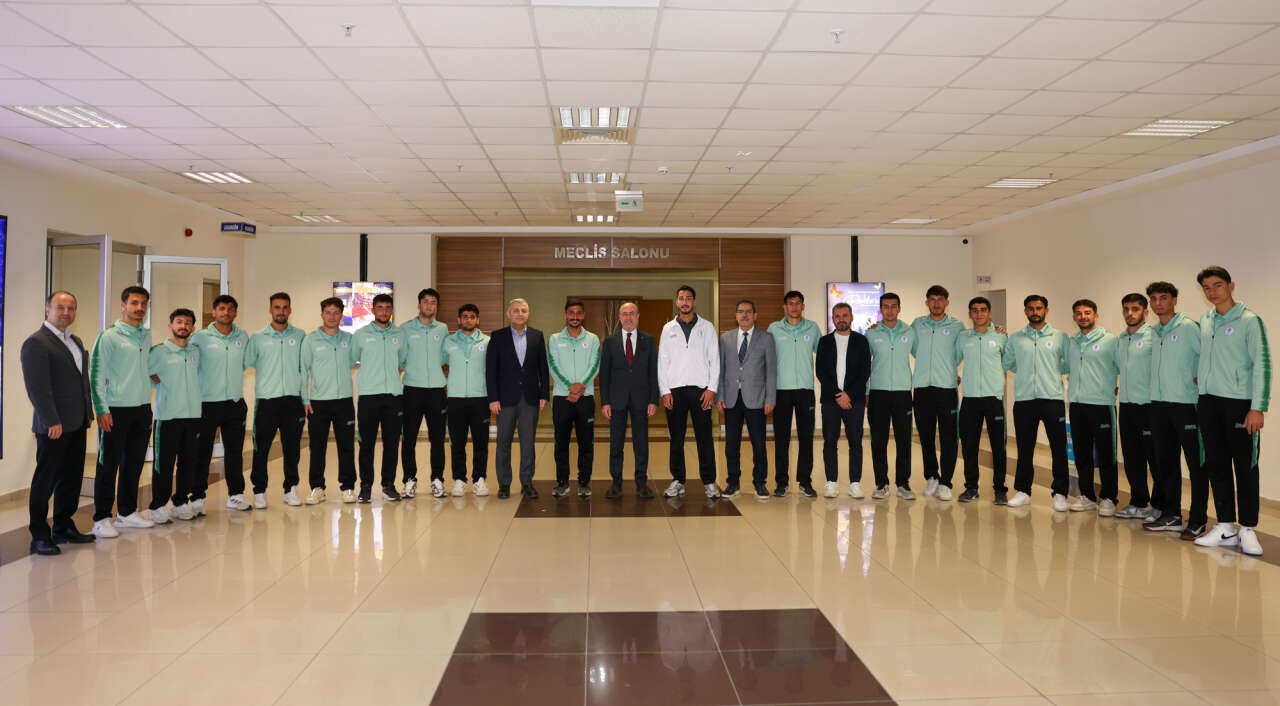 Selçuklu Belediyespor Hokey Takımı Avrupa yolcusu 5