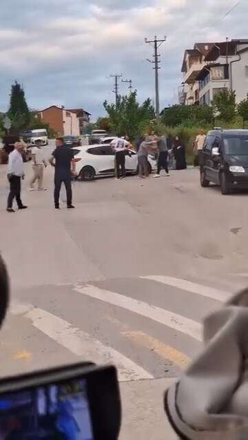 İki aile arasında silahlı kavga çıktı! 10 yaralı var 5