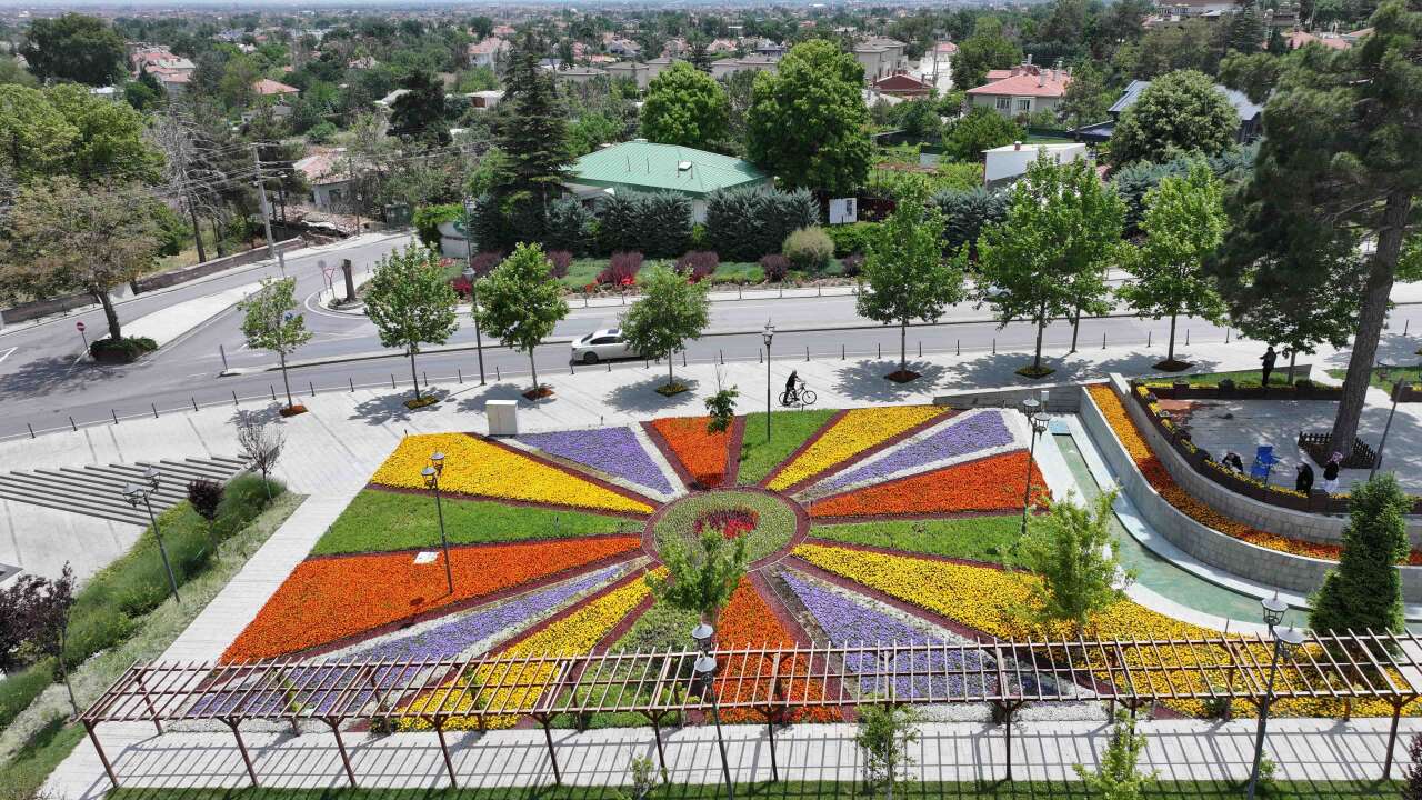 Yaz geldi, Konya dev bir çiçek bahçesine dönüştü 17