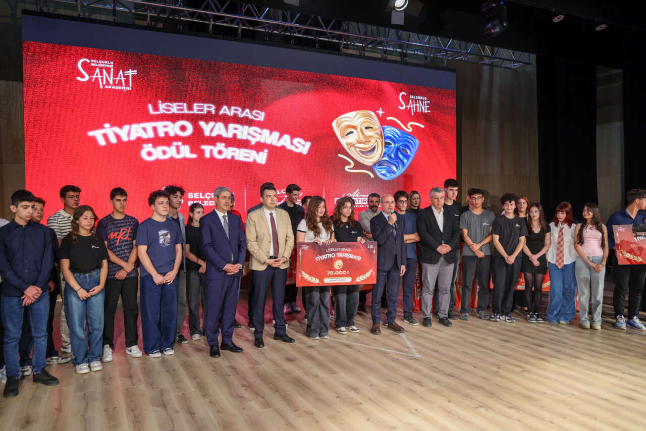 Selçuklu Sahne Yarışmalarında büyük final! Genç yıldızlar ödüllerini aldı 16