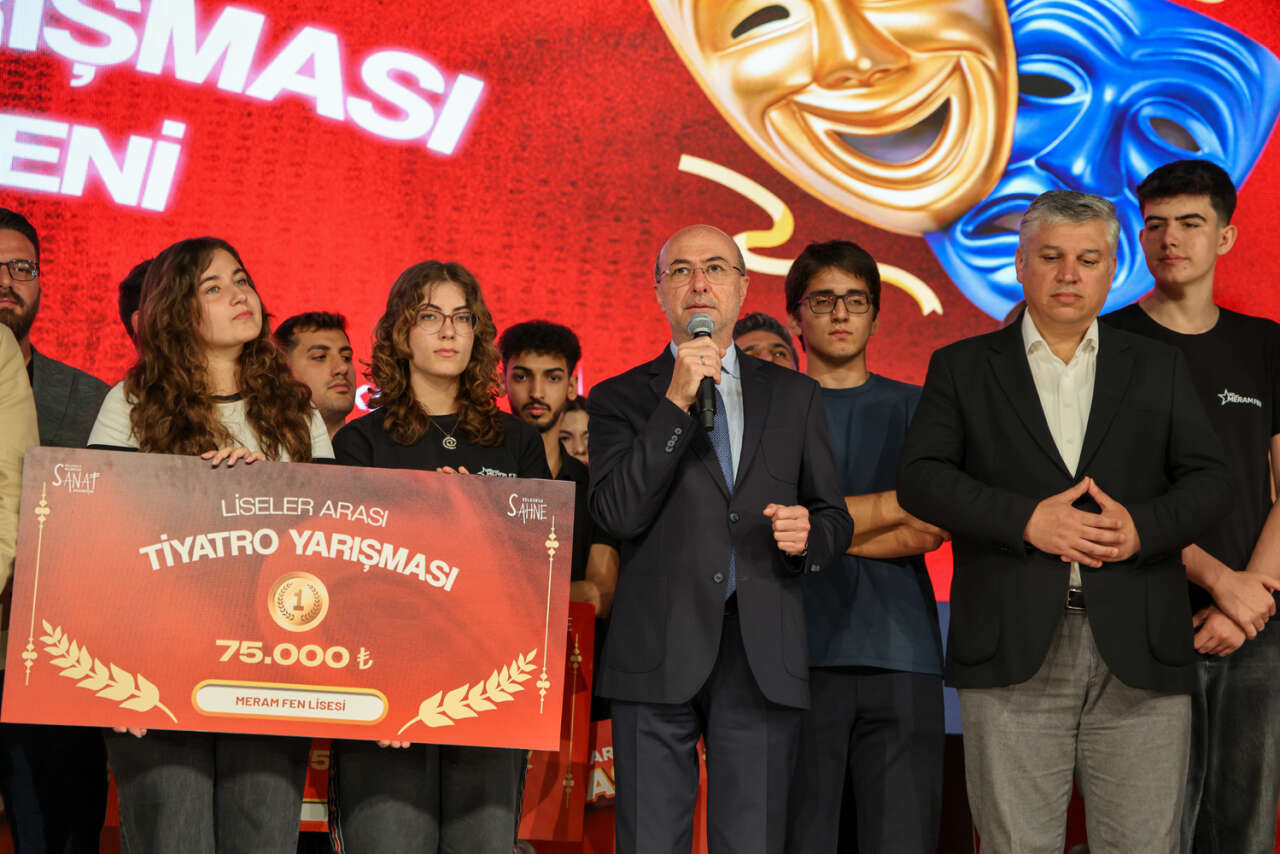 Selçuklu Sahne Yarışmalarında büyük final! Genç yıldızlar ödüllerini aldı 15