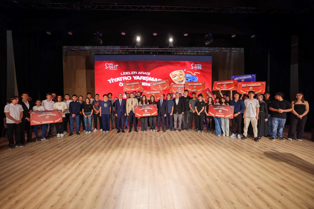 Selçuklu Sahne Yarışmalarında büyük final! Genç yıldızlar ödüllerini aldı 1
