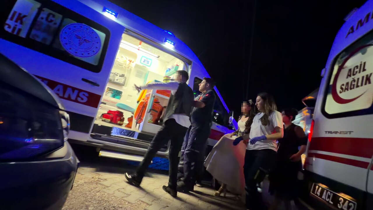 Düğünde gelin ve damat tarafı birbirine girdi! Damat dahil 3 yaralı var 2