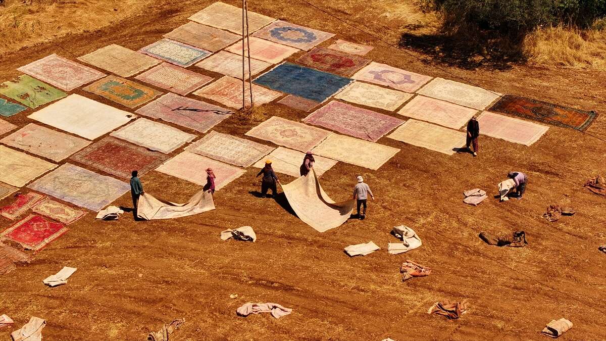 5 bin el dokuması halıyla kaplanan tarlalar görenleri hayran bırakıyor 20