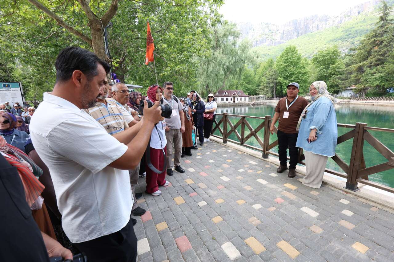 Konya Büyükşehir’den emeklilere ücretsiz kültür turu! İlk gezi tamamlandı 2