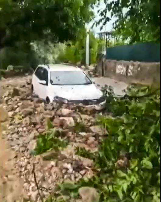 Sel felaketi yaşanan ilimizde araçlar suya kapıldı, can kaybı var 19