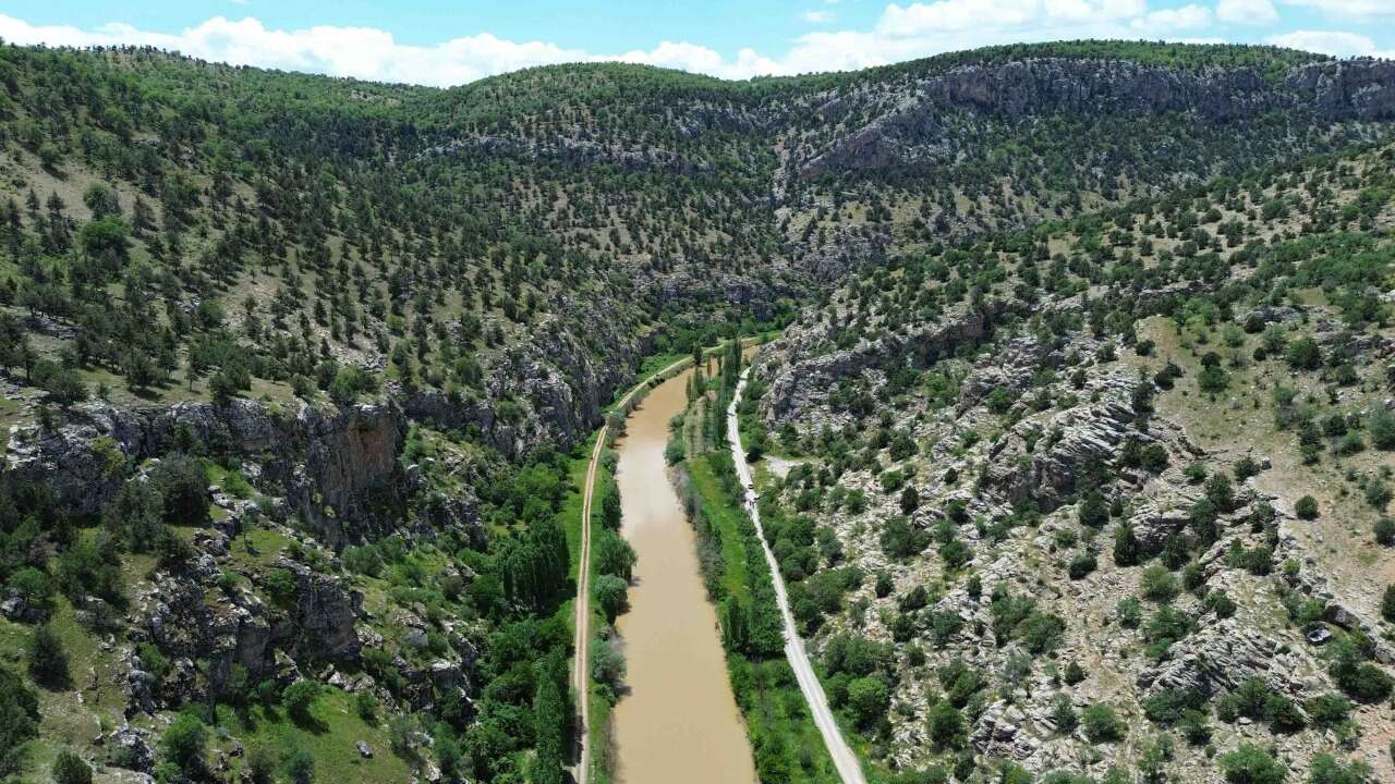 Konya’da doğanın eşsiz eseri! Görenleri kendine hayran bırakıyor 3