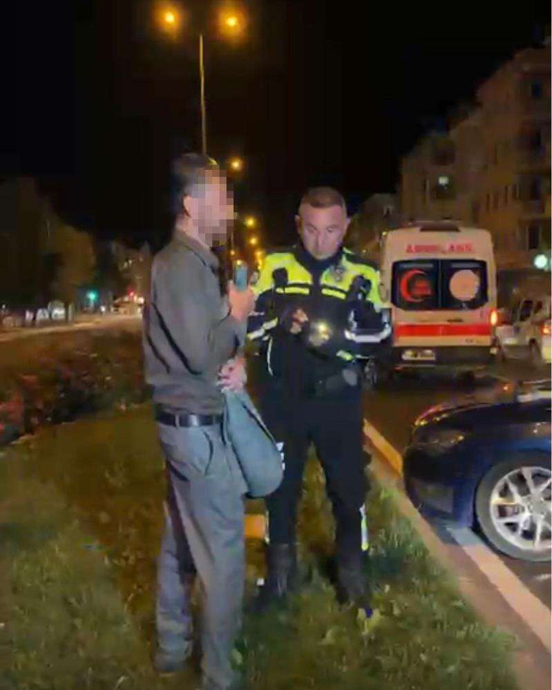 5’inci kez alkollü yakalandı, suçu yardıma gelen vatandaşa attı 6