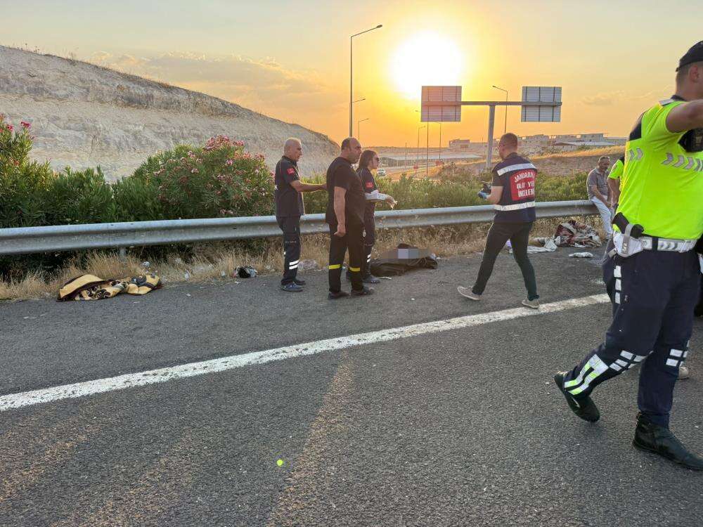 Hafta sonu gezisi faciayla bitti! 3 ölü, 7 yaralı 9