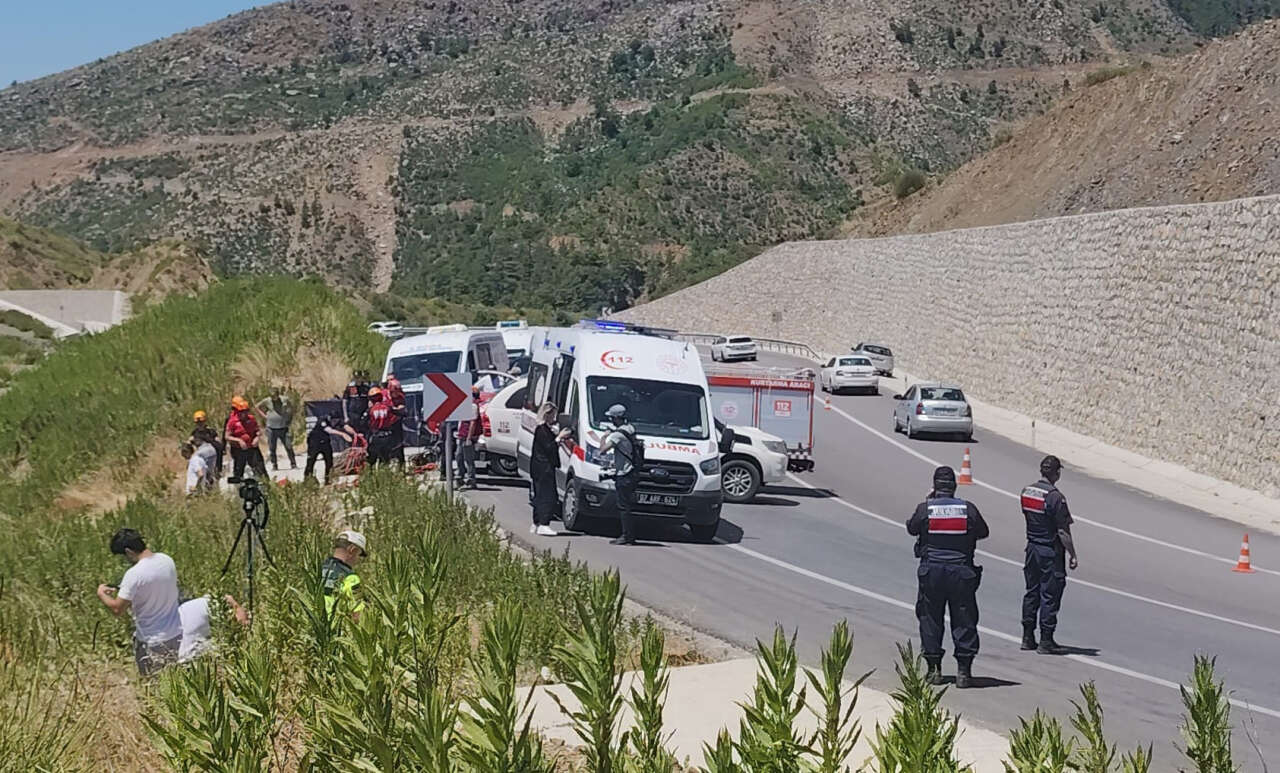 Konya yolunda 5 cana mal olan kaza nasıl oldu? Vali ilk bulguları açıkladı 1