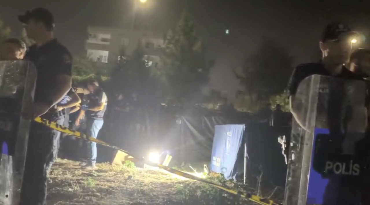 Mezarlık ziyaretinde kanlı pusu! Baba, oğlu ve yeğeni öldürüldü 1