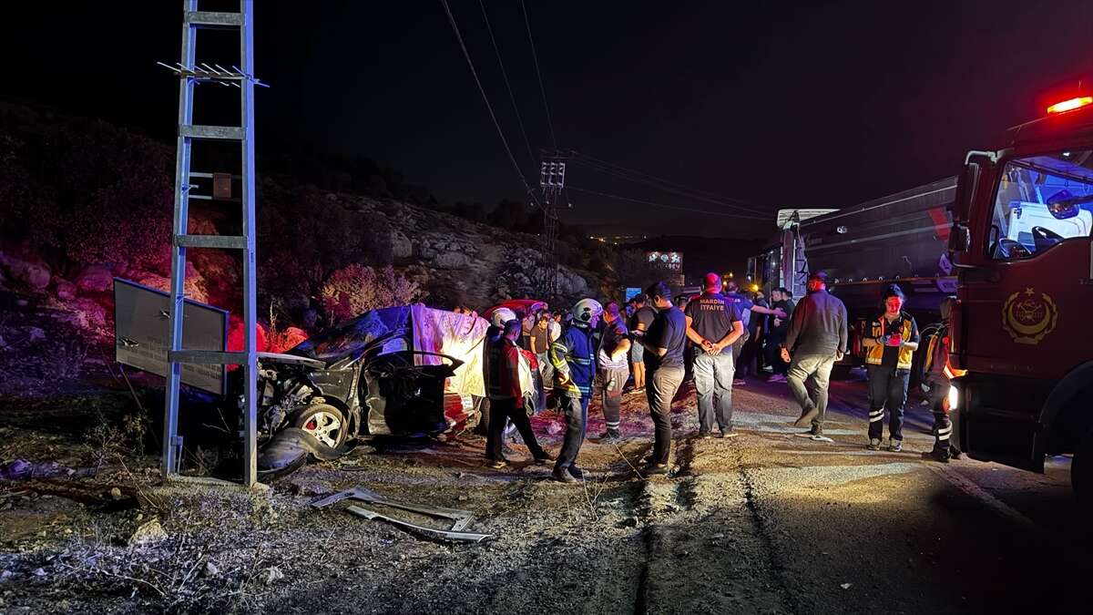 Otomobil kamyonla çarpıştı! 2 kişi yaşamını yitirdi, 6 yaralı var 2