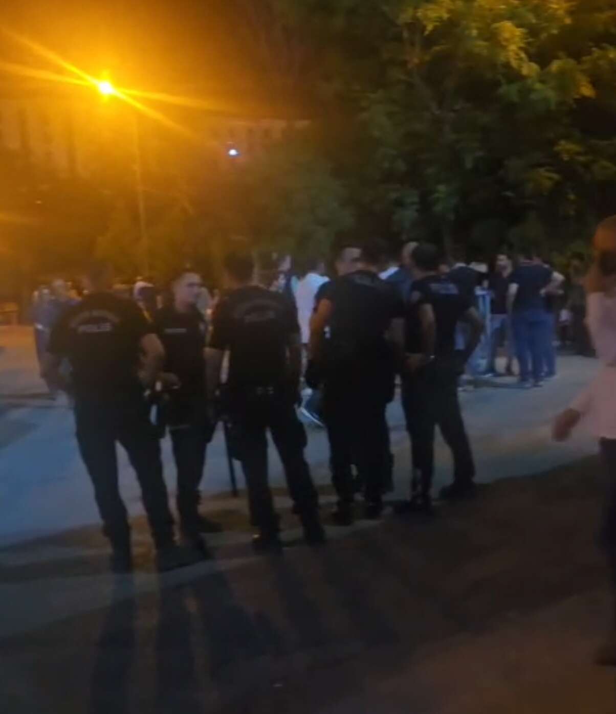 İki aile birbirine girdi, kavga hastanede de devam etti! 8 yaralı, 9 gözaltı 4