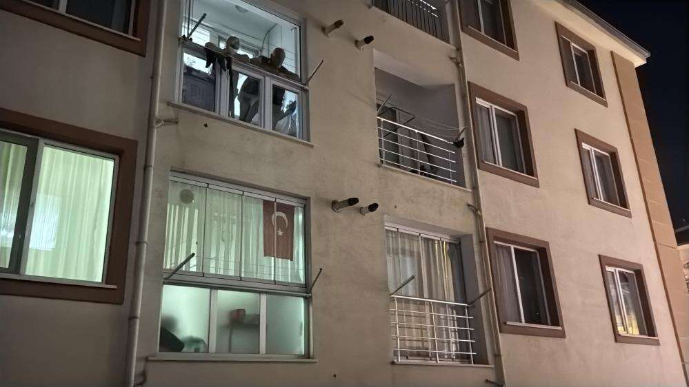 Kötü koku tüm sokağı sarınca komşular öldüğünü anladı 10