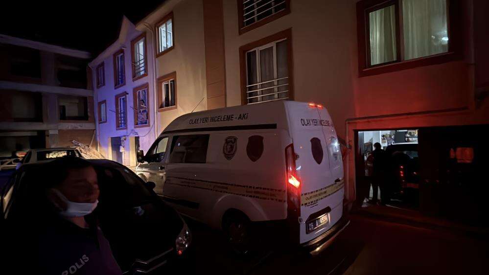 Kötü koku tüm sokağı sarınca komşular öldüğünü anladı 11