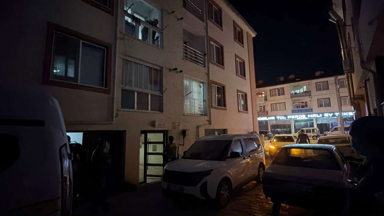 Kötü koku tüm sokağı sarınca komşular öldüğünü anladı 7