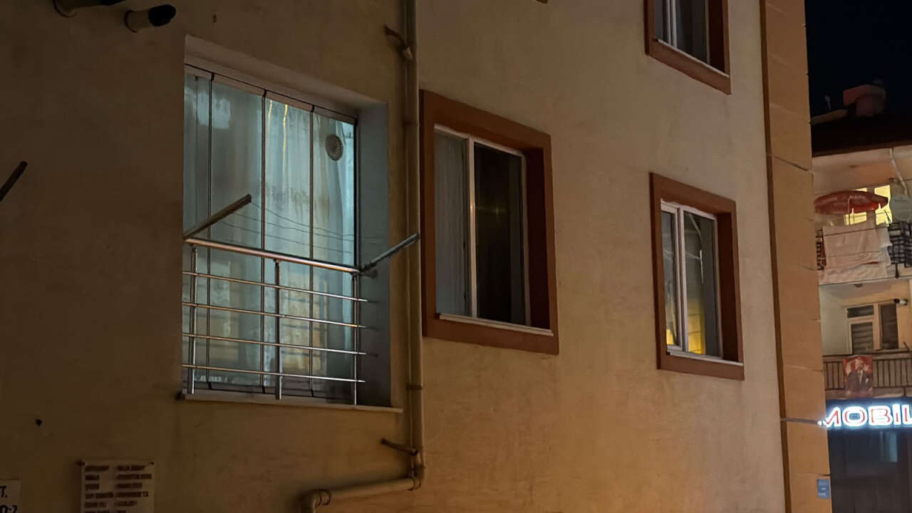 Kötü koku tüm sokağı sarınca komşular öldüğünü anladı 5