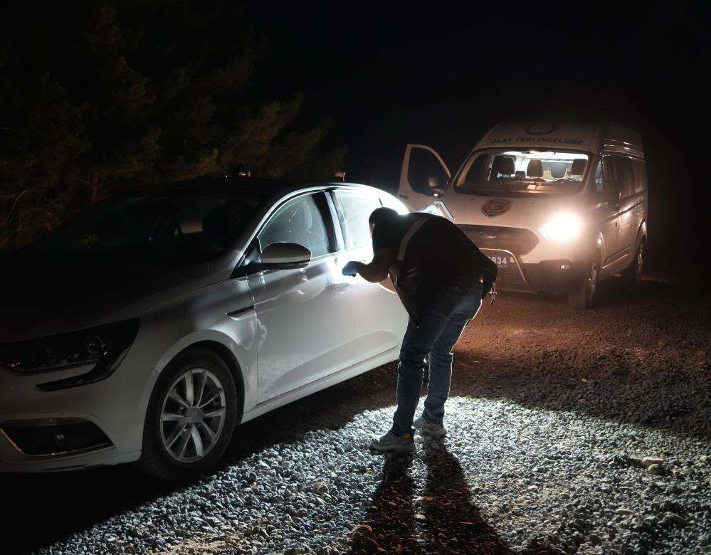 Husumetliler görüşmek için buluştu, biri getirdiği tüfeği ateşledi 9