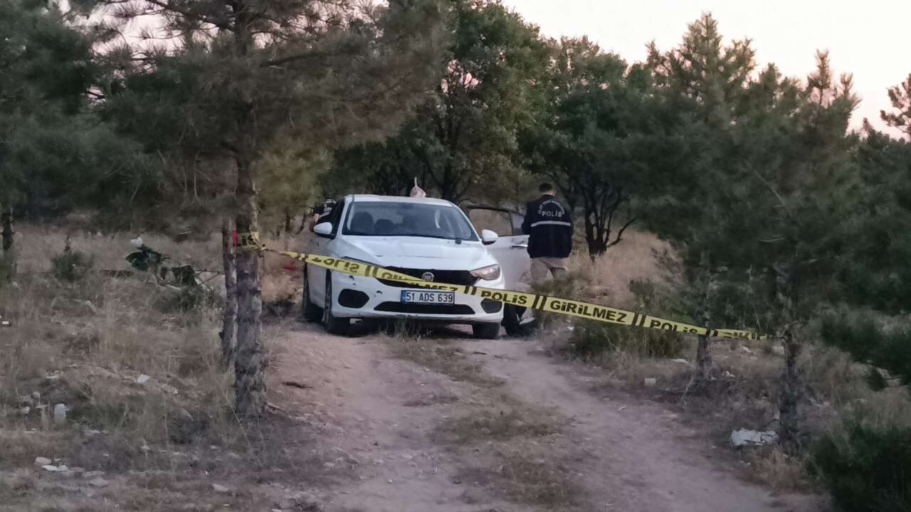 Husumetliler görüşmek için buluştu, biri getirdiği tüfeği ateşledi 5