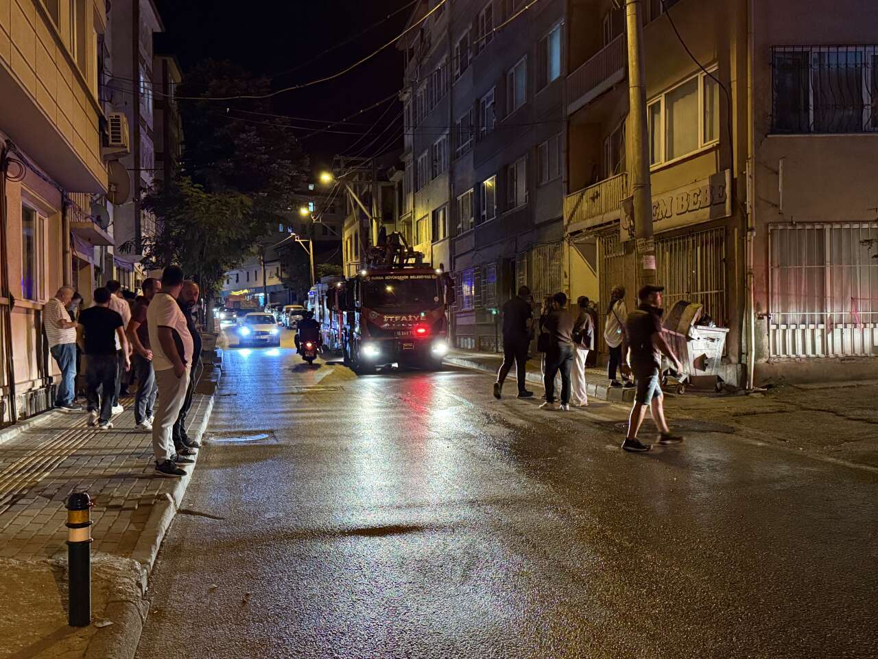 Alevler evi sardı, acı haber geldi! Babanın feryadı yürek dağladı 3