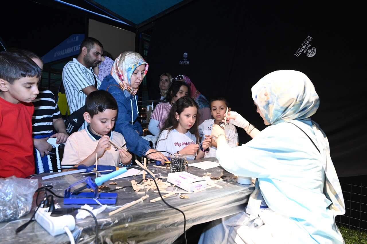 Konya semalarında nefes kesen gösteri! Binlerce kişi hayranlıkla izledi 18