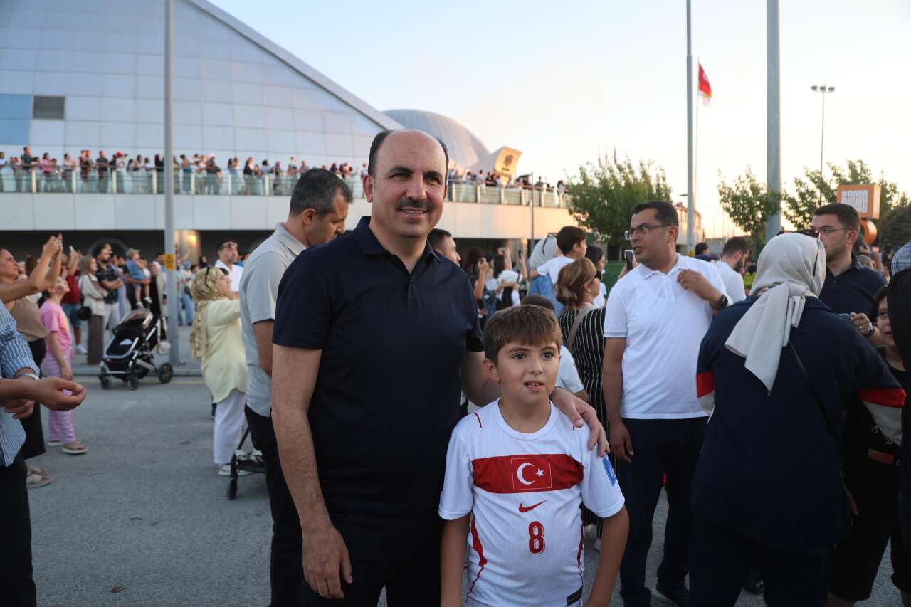 Konya semalarında nefes kesen gösteri! Binlerce kişi hayranlıkla izledi 2