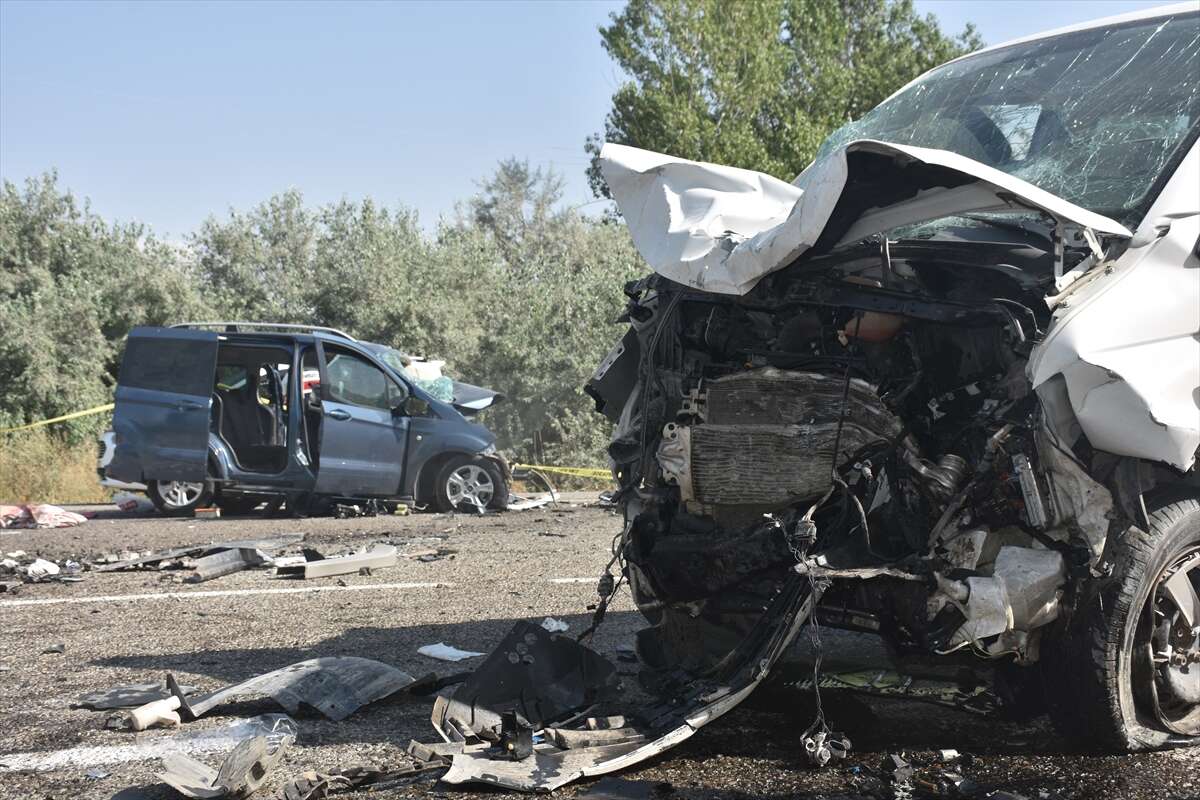 Ortalık savaş alanına döndü! 2 ölü, 9 yaralı var 6