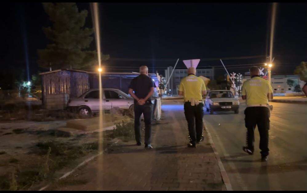 Ehliyetsiz oğluna yardım için geldi, yazılan ceza 5’e katlandı 5