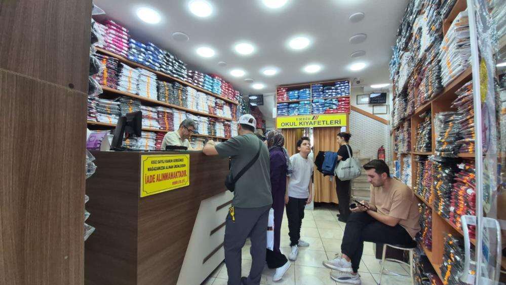 Okul kıyafetlerinde değişiklik! Zorunluluk geri getirildi, ek masraf çıkmayacak 4