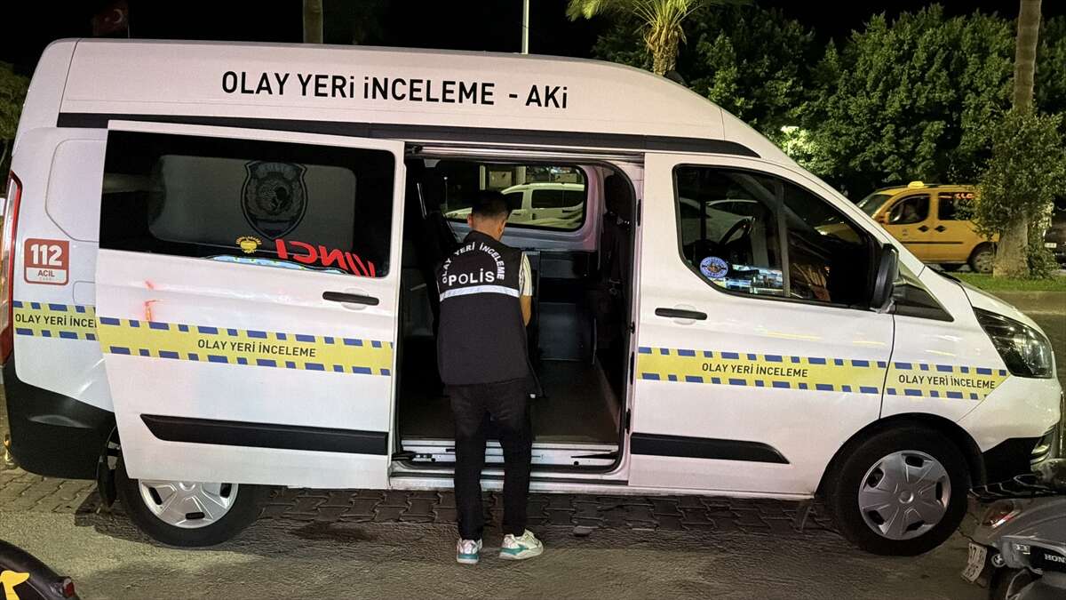 Maske takıp silahla döviz bürosu soymaya kalktı! Eli boş kaçtı 2