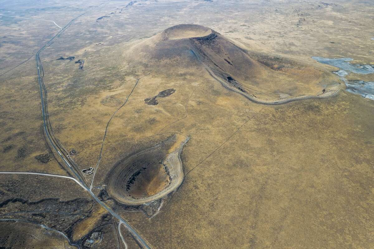 Konya’da bozkırın ortasında milyonlarca yıllık izler! Görenleri şaşırtıyor 13