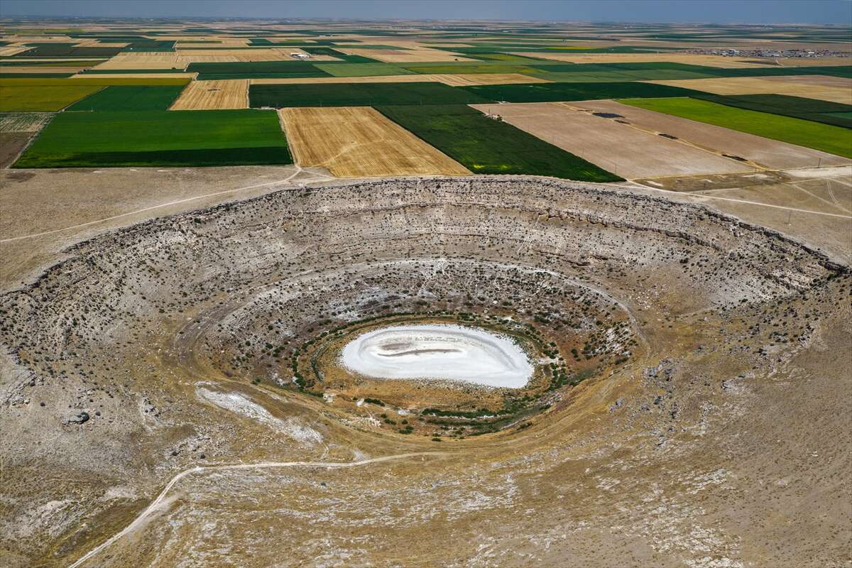 Konya’da bozkırın ortasında milyonlarca yıllık izler! Görenleri şaşırtıyor 14